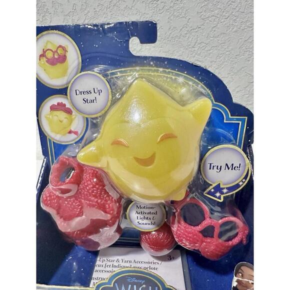 Disney Wish Interactive Role Play Star with Accessories (Ages 3+) - Picture 9 of 10